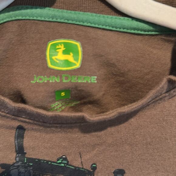 John Deere ‘Dirt Zone’ Toddler Size 5 Tractor Graphic‎ Short Sleeve Tee - Picture 2 of 6